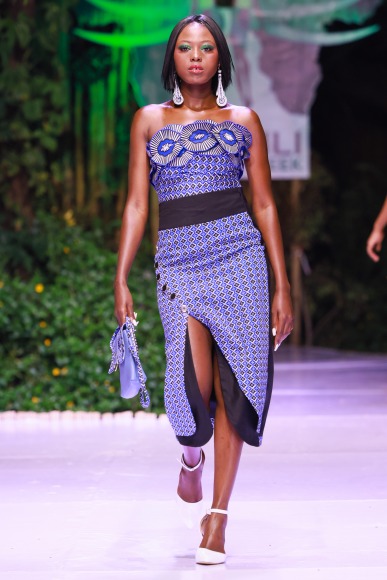 Lifestyle shoot featuring Evening outfit